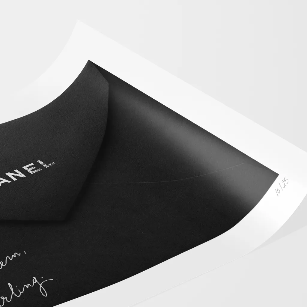 BE DIFFERENT DARLING - LIMITED EDITION