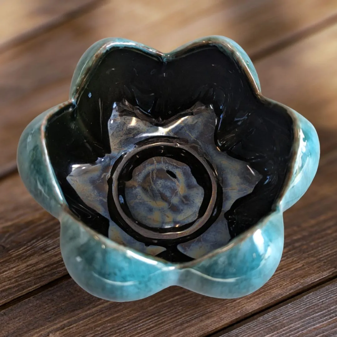 Blue Mountain Pottery - Lotus Flower Planter