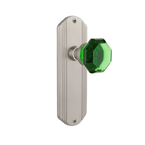 Deco Long Plate with Emerald Waldorf Knob in Satin Nickel