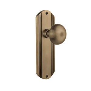 Deco Long Plate with New York Knob in Antique Brass