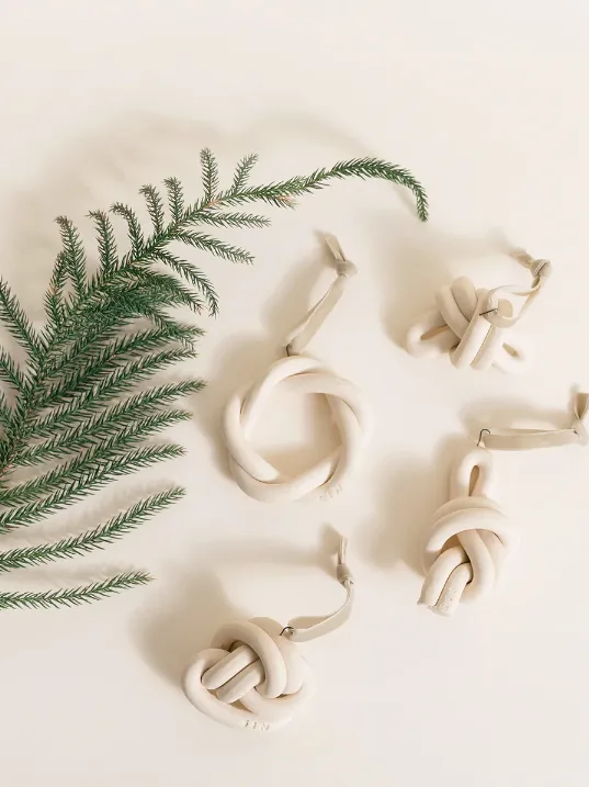 Marin Ornament Fist Knot