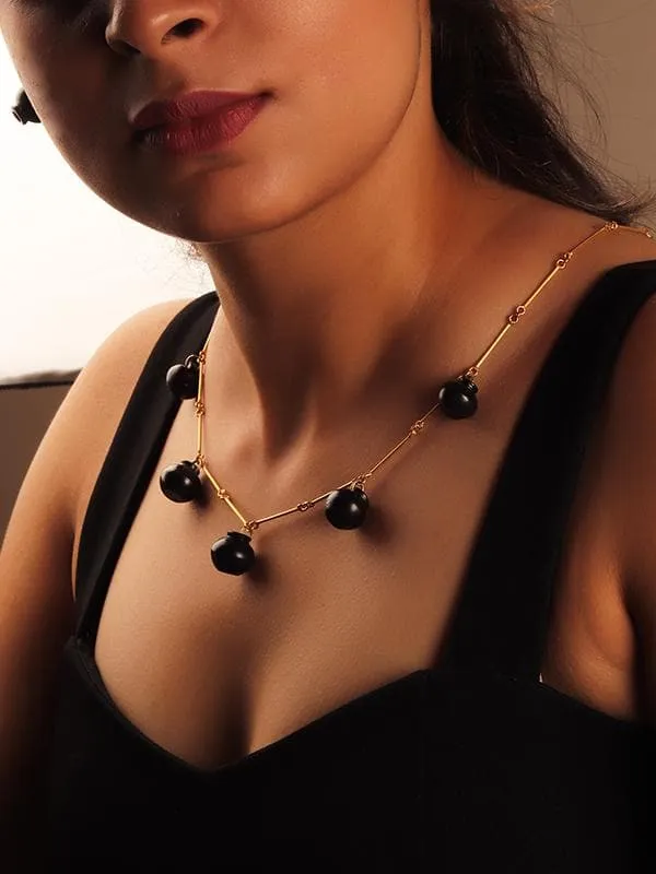 Sikahar Necklace Black